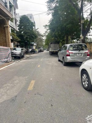 bán nhà vị trí siêu thuận tiện, xây đẹp, có thang máy ngay đường trịnh văn bô: 