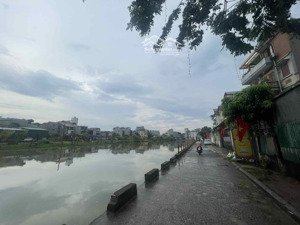chủ cần tiền bán gấp nhà mặt phố phân lô long biên vỉa hè rộng mặt tiền 16m giá chỉ 28 tỷ