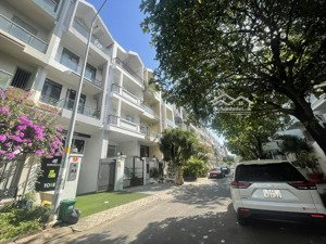 cần bán gấp nhà phố himlam tân hưng dt: 5x20m nhà có tm, sẵn hđt gb: 28 tỷ lh: 