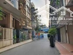 bán nhà mặt ngõ ô tô tránh phố nghĩa đô,
cầu giấy. dt 65m2 x 5t, mt 5m. nhà 2 thoáng, gần mặt phố