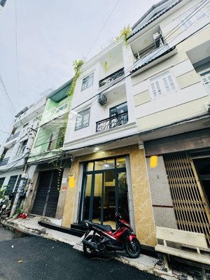 mặt tiền đường số 3-kdc bình phú-nhà 5 tầng 78m2-giá 11.3 tỷ