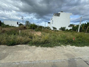 cần bán nhanh lô đất . vĩnh điềm thượng , vĩnh hiệp . gần trục đường d30