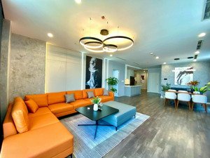 chính chủ cần bán gấp căn hộ 160m2 3pn 2vs full nội thất giá 10 tỷ tại tòa 17t6