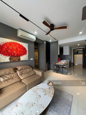 bán nhanh căn 2pn tầng cao view pháo hoa - 80m2 full nt như hình - one verandah