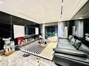 bán nhà 6 tầng, full nội thất, phố nguyễn văn cừ, giá 13.6 tỷ