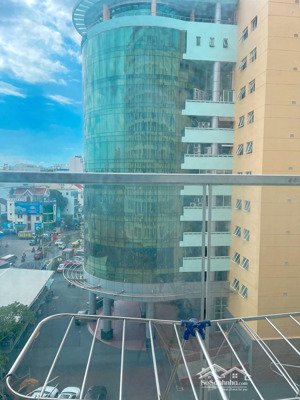 cần cho thuê nhanh chcc sky center full nội thất 11tr. lh 
