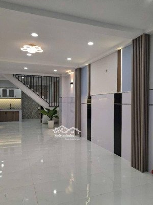 nhà đẹp ở ngay, cuối thoại ngọc hầu, tân phú