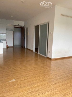 cho thuê chung cư flora anh - dt: 55m2. có máy lạnh, full bếp - máy hút mùi. giá 6.5triệu/cọc 1t