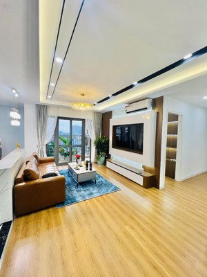 [siêu hiếm]chính chủ cần bán cc 3n2w dt:103m, tại 283 nguyễn huy tưởng, full nội thất sang trọng.