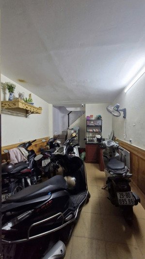 nhà cách mặt phố trương định 50 mét cách mặt phố hoàng mai 10 mét - nhà thoáng - sổ nở hậu