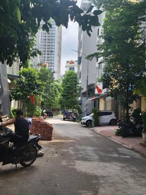 chính chủ bán lô đất dịch vụ vạn phúc sau lk him lam dt 50m2 xây được 7.5 tầng