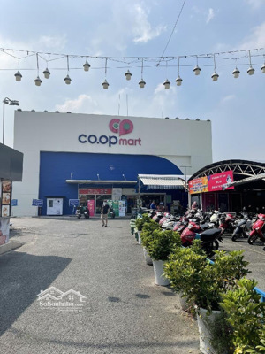 nhỉnh 5 tỷ ngay phía sau siêu thị chớp mắt đường hòa bình quận tân phú dt 4x15 hẻm ô tô tránh nhau