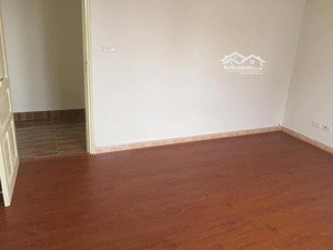 cho thuê gấp căn hộ 2 ngủ 68m đô cơ bản 10tr/tháng chung cư 102 thái thịnh call 