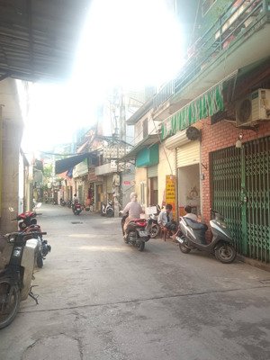 cấn bán nhà lê trọng tấn, thanh xuân 30m2, 5 tầng, 3pn tặng nội thất đẹp, sđcc, chỉ 6,5 tỷ