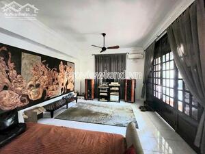 Bán biệt thự đường Trần Quốc Thảo, Q3, 3 tầng, 344m2 đất, sân vườn + hồ bơi