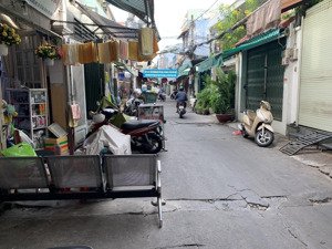 chính chủ bán nhà hẻm trước nhà rộng 6m, dt 4*9 điện biên phủ sát nguyễn bỉnh khiêm q1 giá 6.3 tỷ