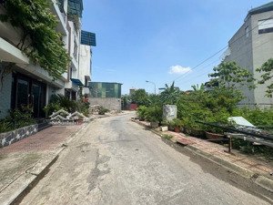 mảnh đất cự khối, vỉa hè, phân lô 2 sổ, ô tô tránh, mặt tiền khủng,ngay hồ, xây kinh doanh quá đỉnh