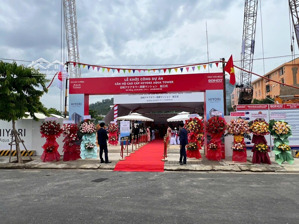 nắm chủ bán 3 lô liền kề đường lê văn huân hướng đông nam 15x18(180m2) đấu lưng hoàng sa giá 30ty