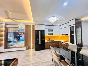 chính chủ bán căn góc cc thống nhất complex 82 nguyễn tuân, 3pn-2vs, 94m2. full đồ, giá 8.4 tỷ