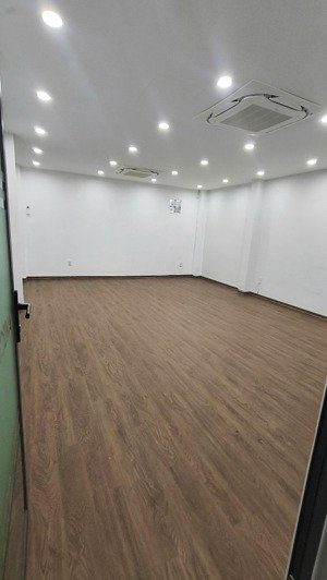 cho thuê mb-vp 39 đoàn như hài đối diện công an quận 4