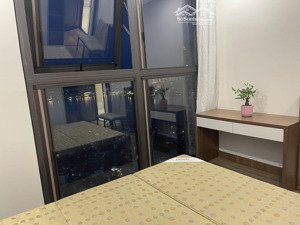 chính chủ cho thuê căn hộ 2 ngủ view hồ tây d''eldorado 298 võ chí công giá tốt 