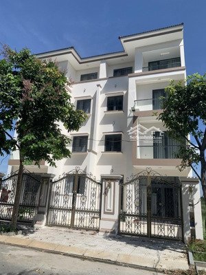 kẹt tiền bán gấp biệt thự cao cấp kdc cát lái quận 2 dt 7*17m giá rẻ hơn thị trường 2tỷ sổ hồng