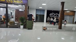 cho thuê nhà mặt phố trần thái tông 500m mặt tiền 20m đẹp nhất phố lh em ngày kẻo bỏ lỡ mb đẹp