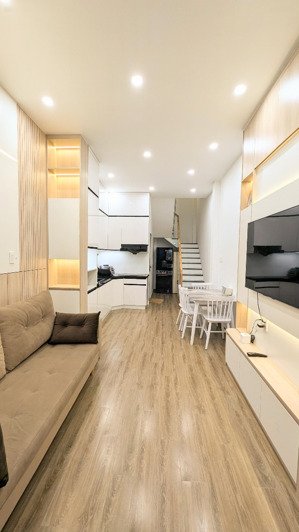 nhà mới, 284/6 nguyễn duy dương, phường 4, quận 10