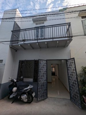 nhà đẹp 2 mặt tiền gần chợ phương sài 80m2 ngang 6m, sổ hồng, thuận tiện vừa ở vừa kinh doanh