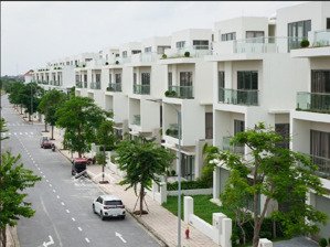 biệt thự nghỉ dưỡng quần thể sân golf