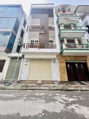 bán nhà phân lô văn quán 68m2 nhỉnh 20 tỷ vỉa hè rộng ô tô vào nhà kinh doanh gần hồ