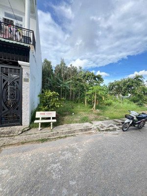 chốt giá 405tr / 115m2 mt đường nguyễn văn tốt , tt cái bè. shr , công chứng tại đất. lh 