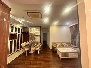 quỹ căn hộ vin gardenia em cần cho thuê căn 2 ngủ giá 16tr full nội thất , vào ở ngay