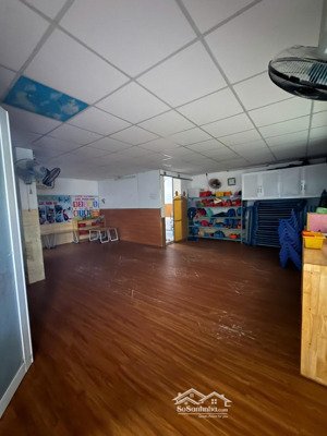 cho thuê kho xưởng 300m2 một sẹc đường nguyễn văn quá, quận 12