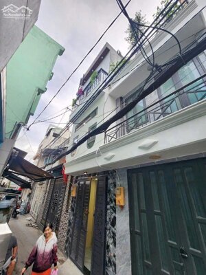 Nhà đẹp 2 lầu chỉ nhỉnh 2 đồng đường quang trung p10 gò vấ[ gần BV hồng đức