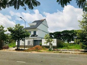 chủ gửi bán nhanh lô đất biệt thự tuyệt đẹp, gần sông, p. trường thạnh, quận 9, giá chỉ 45tr/m2