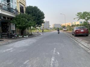 Bán trong 7 ngày lô đất khu giãn dân 7,2ha TĐC Trâu Quỳ, gần hồ điều hòa, trung tâm hành chính, đất view vườn hoa