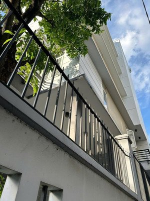 bán nhà 21 tỷ mặt tiền đường lê văn thịnh gần bệnh viện quận 2