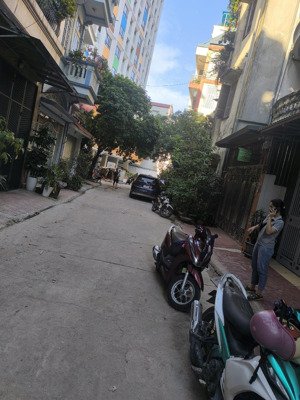 bán nhà phố xuân thủy mặt ngõ thông ba gác vừa ở vừa kd onl 32,8m giá chào 8,35 tỷ