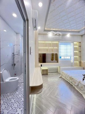 biệt thự mini lô nhì 824/4 huỳnh tấn phát, p. tân phú, q7