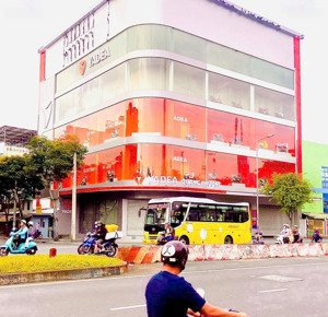 siêu hiếm - mt nguyễn thị thập, p.tân phú, q.7 - dt 13.5 x 30m - 2 tầng - hđt 150tr/th - giá 95 tỷ