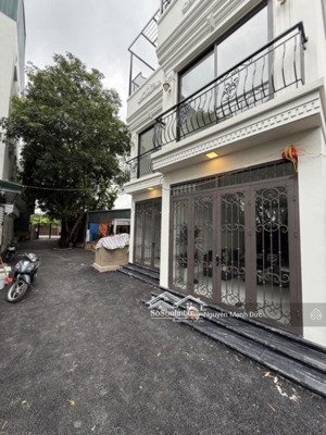 chính chủ bán nhà mới tinh long biên dt 34m² - oto đỗ cửa - gần cầu thanh trì - chỉ 4.55 tỷ