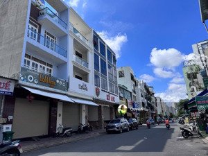 bán nhà 5x20m- hướng đông nam- giá 21 tỷ- kc 4 tầng- di chuyển 200m ra tới đường trần não