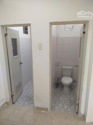 bán căn hộ 109 nguyễn biểu quận 5