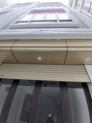 bán nhà ngõ 175 phố lạc long quân,cầu giấy 36 m2,mặt tiền 4m xây mới 5 tầng giá nhỉnh 8 tỷ