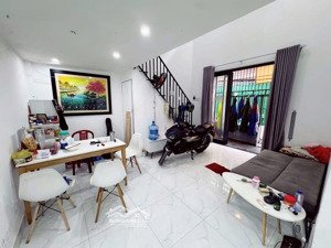 nhà mê lửng đúc 2 mk trước sau thoáng mát, k91/ đường lê độ thông võ văn tần