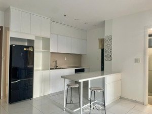 bán gấp căn hộ dlusso, nguyễn thị định, 4,2 tỷ, 1pn + 1wc, giá siêu hời, nội thất cơ bản