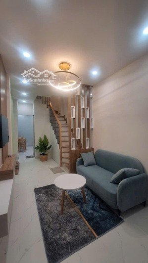 nhà f8, hẻm 43/5 đông hồ. nhà mới, 3pn, full nội thất, có sân thượng. hhmg