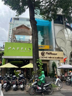 tòa nhà mặt tiền. lê văn sỹ, quận 3 - 8.5x20m - 7 tầng tm - hđt 200 triệu/tháng - giá 60 tỷ