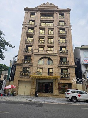 tòa nhà định danh mặt phố huế hoàn kiếm cho thuê 450 tr/th dt 300m2 10 tầng mt8m giá 700 tỷ